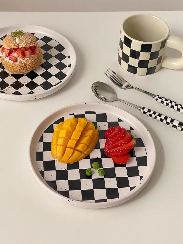 6 Piece Checkered Flatware Set