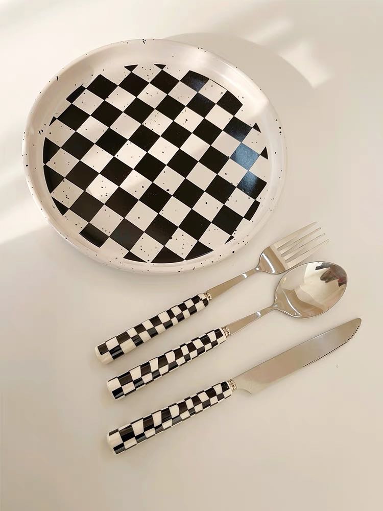 6 Piece Checkered Flatware Set